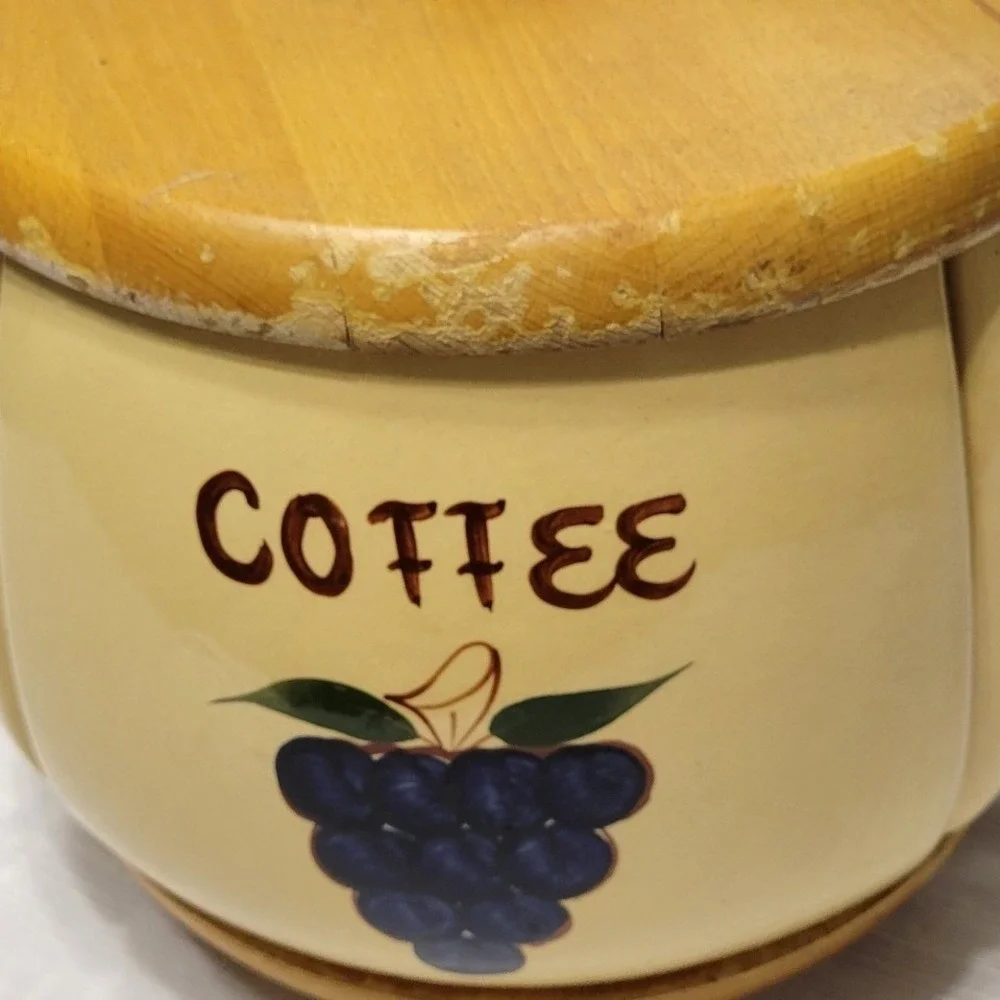 Vintage Ceramic Fruit Motif Wood lid 4 Piece Wedge Cannister set lazy susan